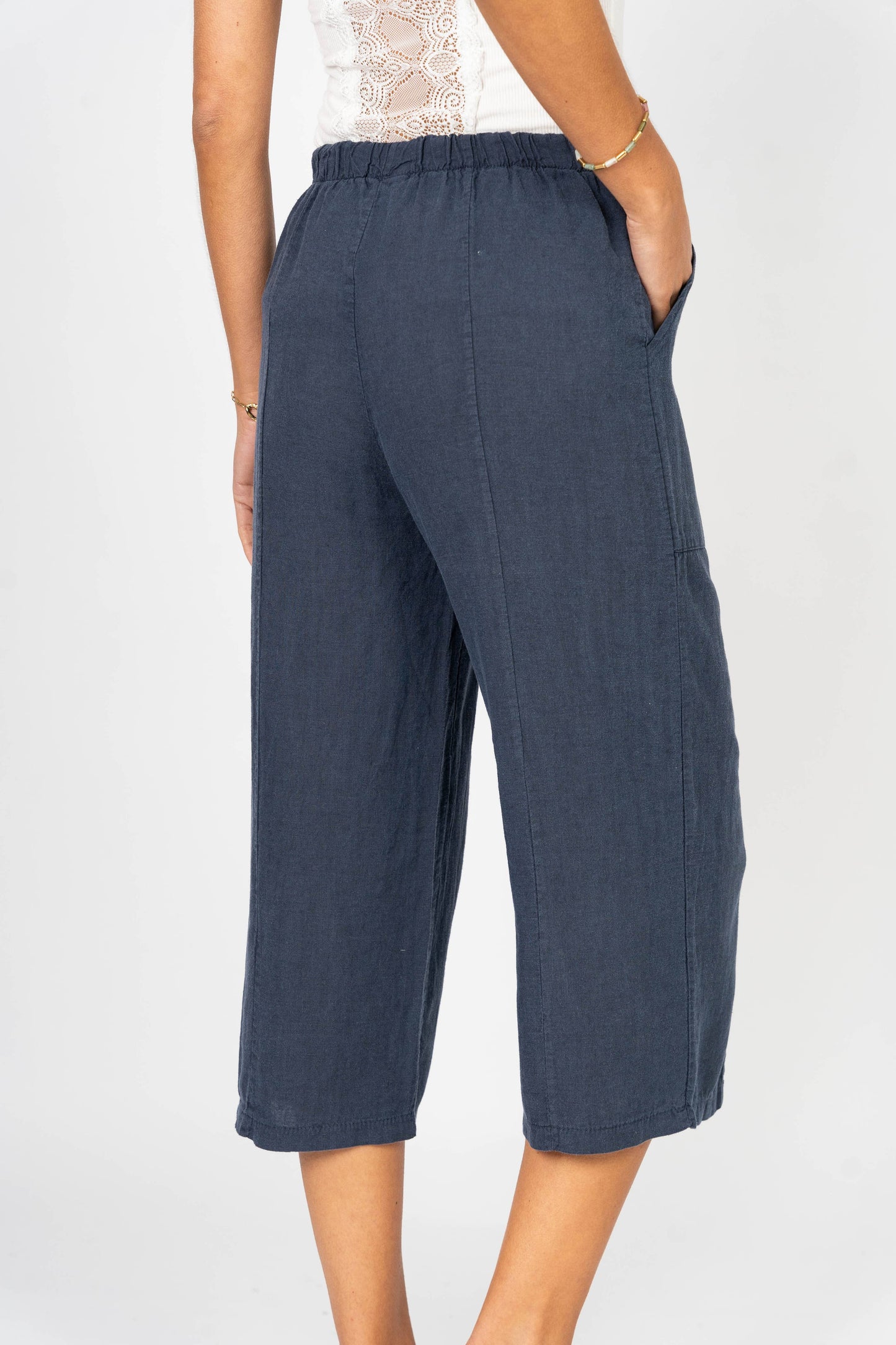 3/4 Linen Pant with slit on front italian