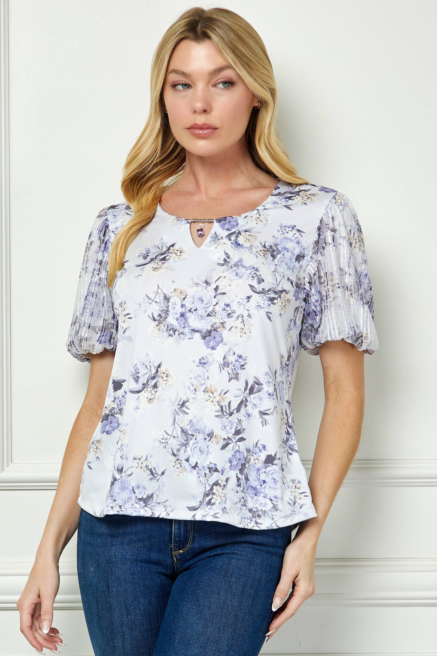 FLORAL BUBBLE SLEEVE CHARM TOP