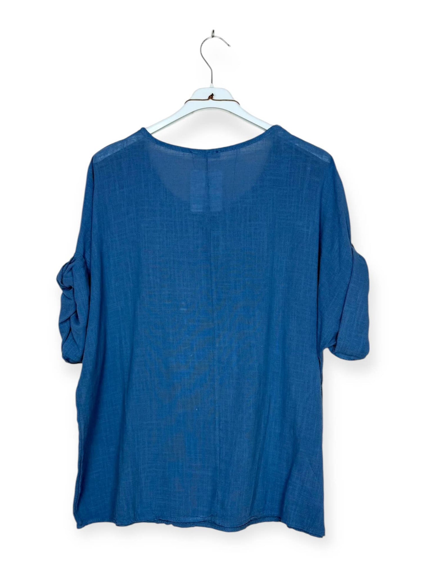 Lightweight solid cotton top with necklace