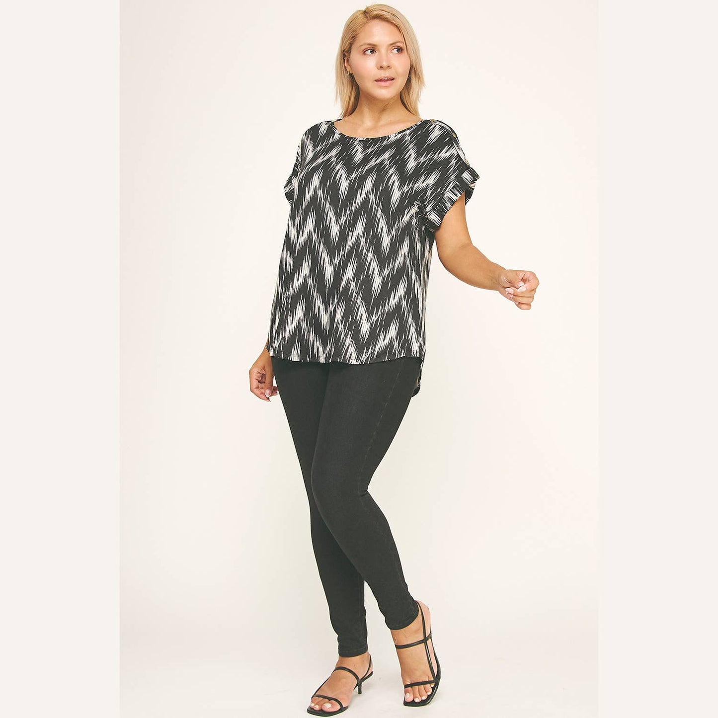PLUS SIZE SHORT SLEEVE DOLMAN TOP