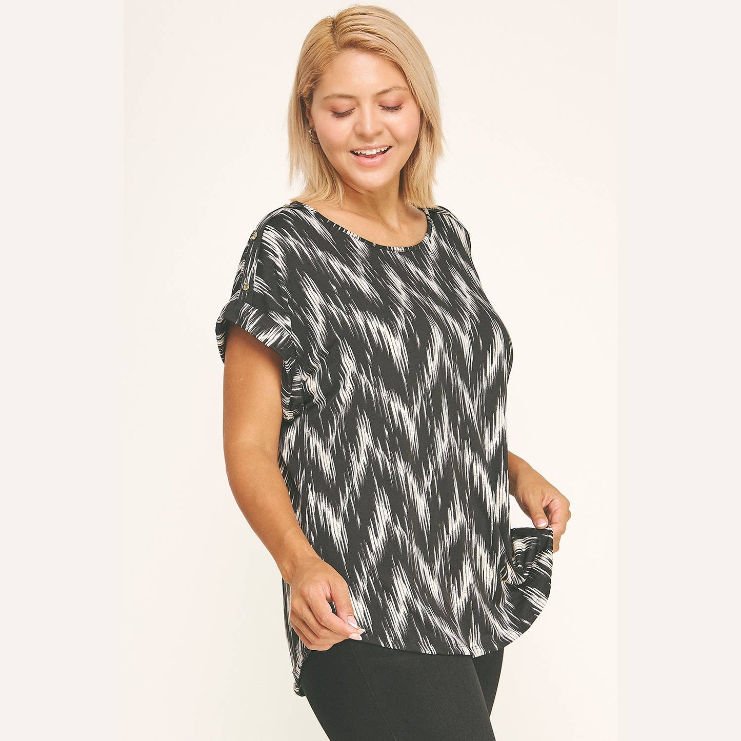 PLUS SIZE SHORT SLEEVE DOLMAN TOP