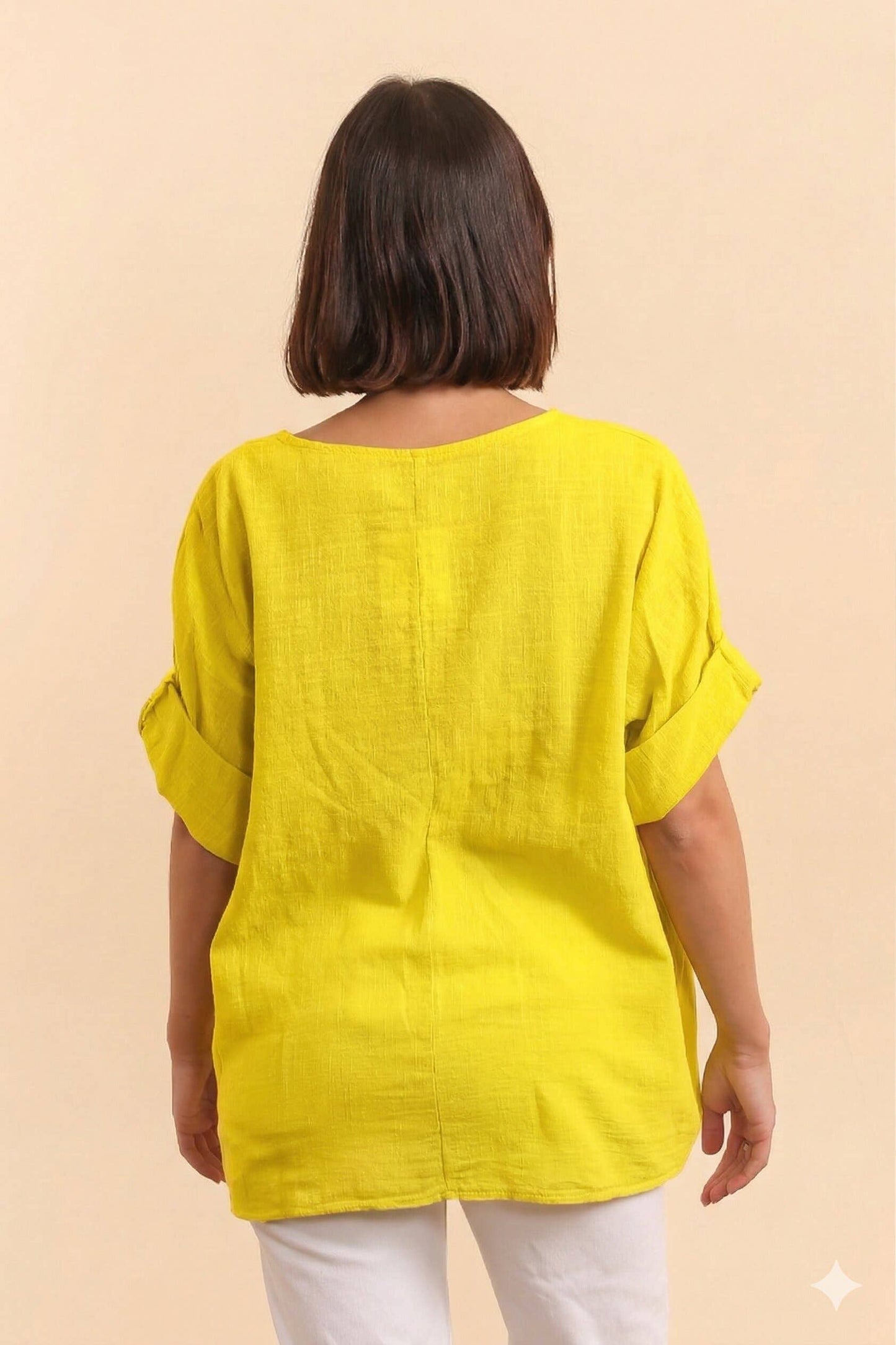Lightweight solid cotton top with necklace
