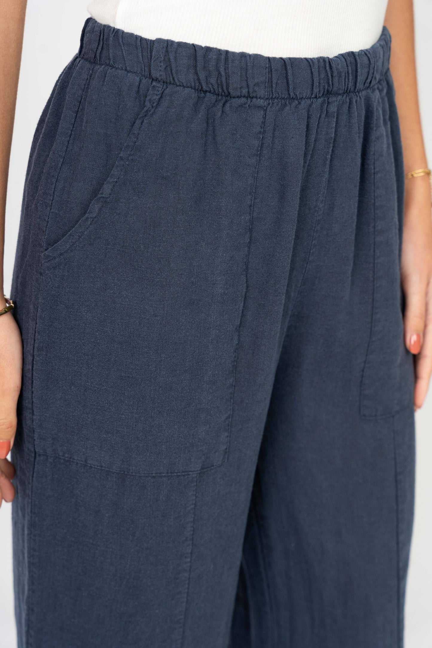 3/4 Linen Pant with slit on front italian