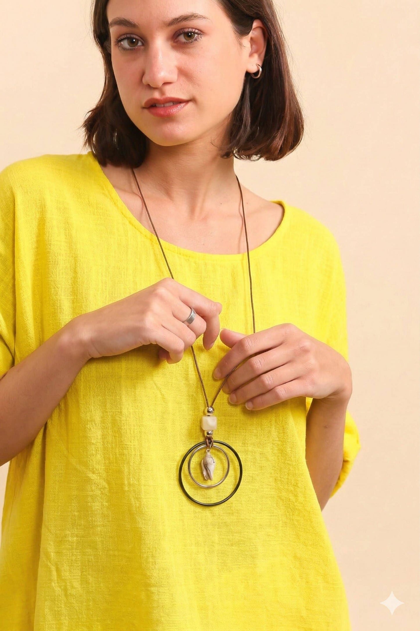 Lightweight solid cotton top with necklace