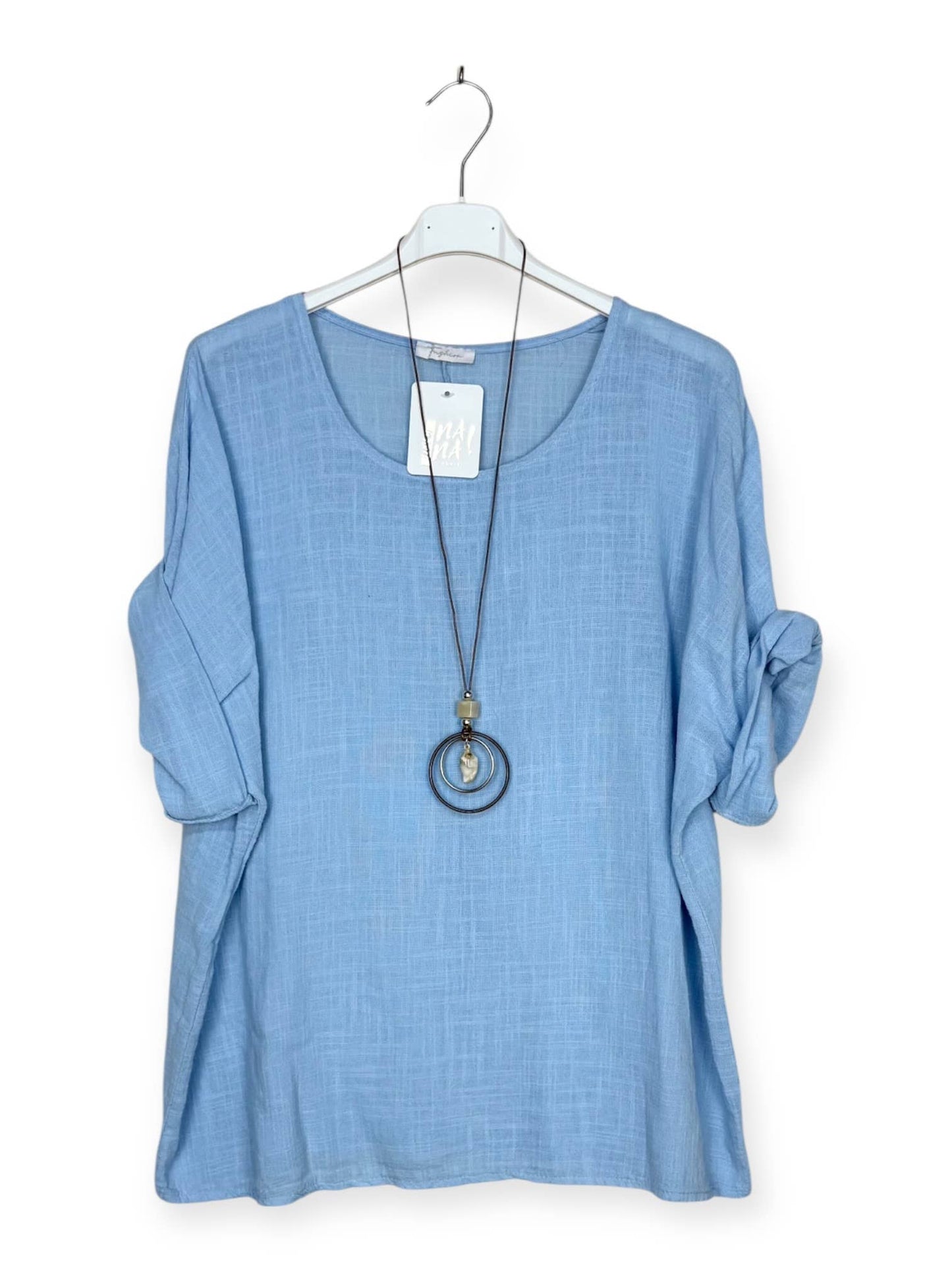 Lightweight solid cotton top with necklace
