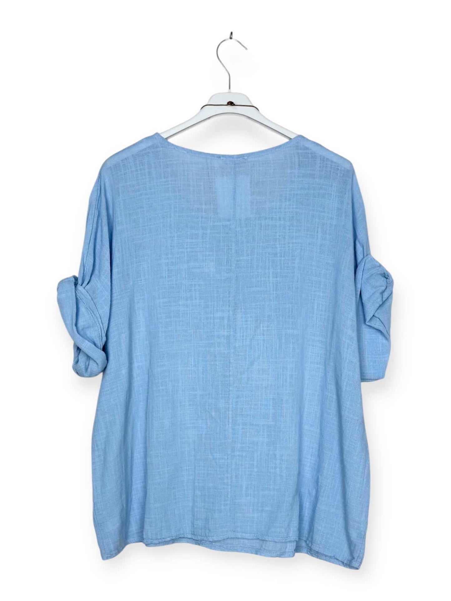 Lightweight solid cotton top with necklace