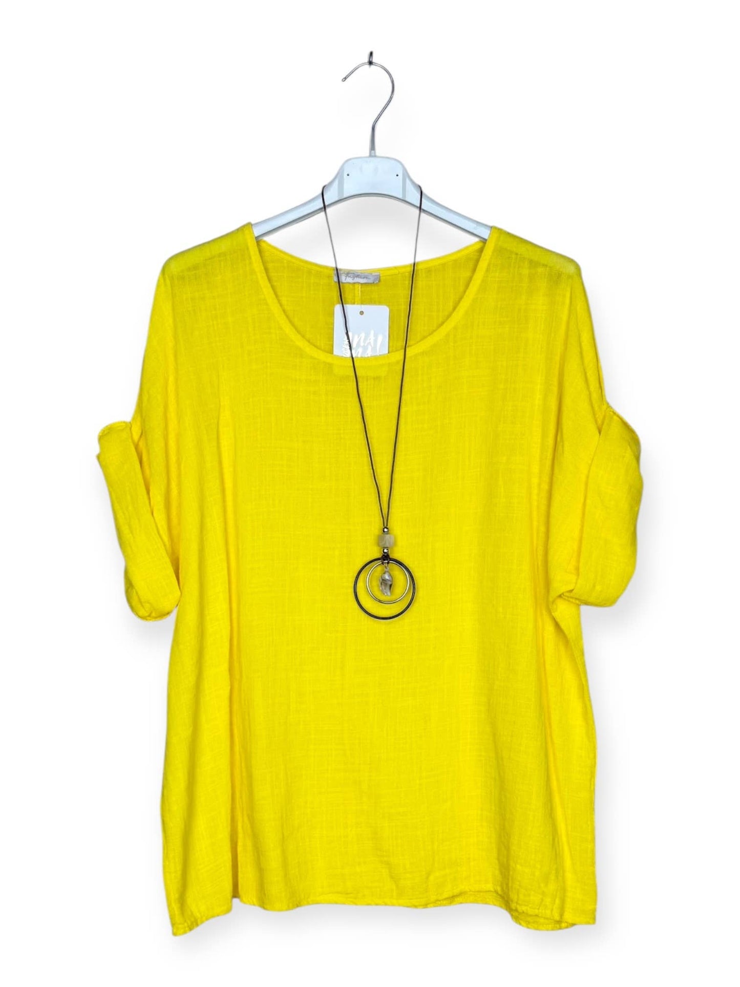 Lightweight solid cotton top with necklace